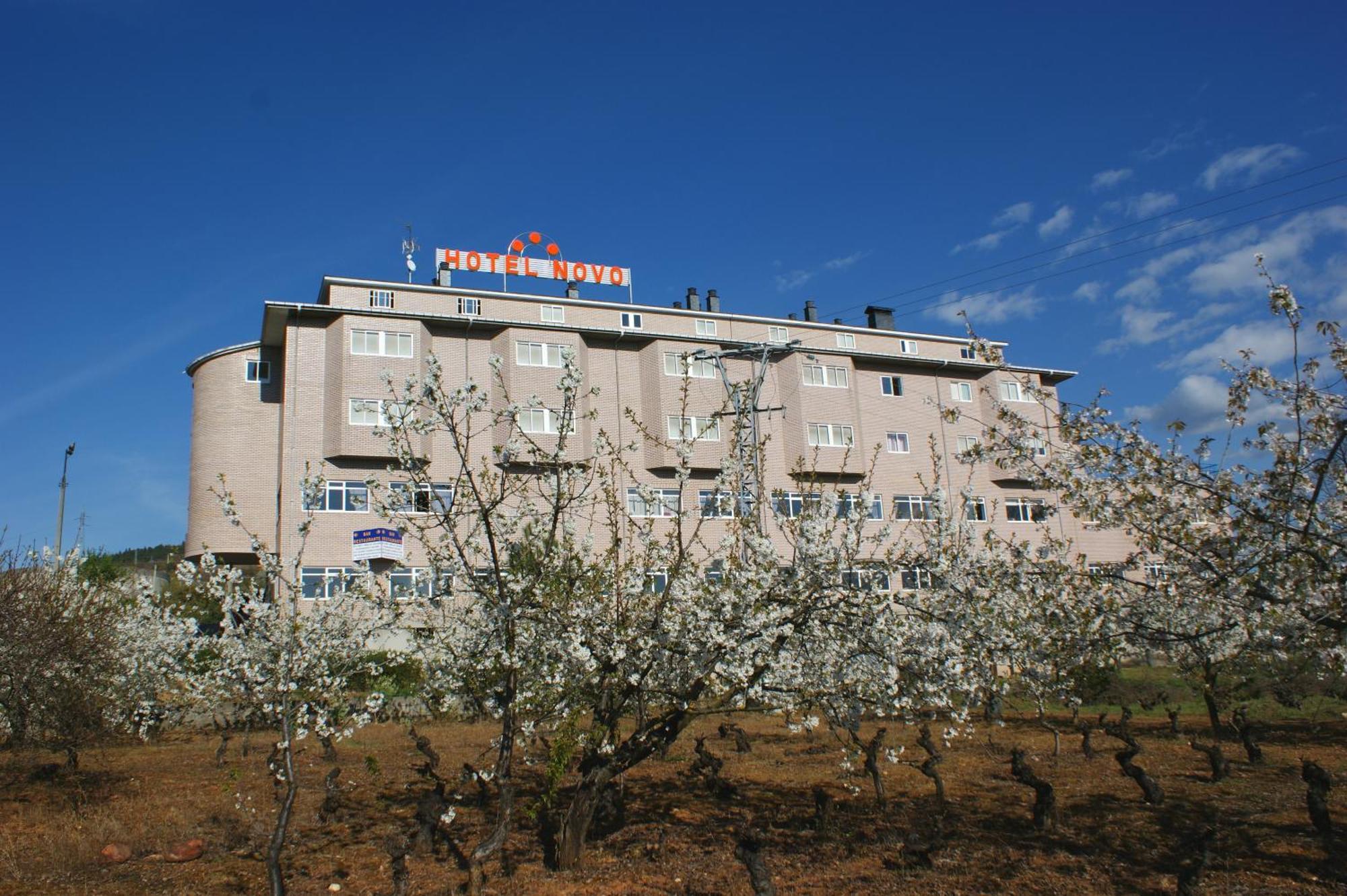Hotel Novo Ponferrada Bagian luar foto